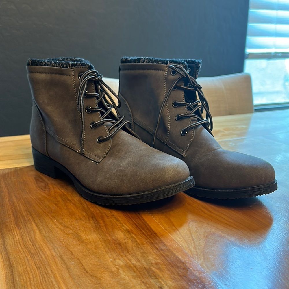 Sporto  Leslie  Water Resistant Boot